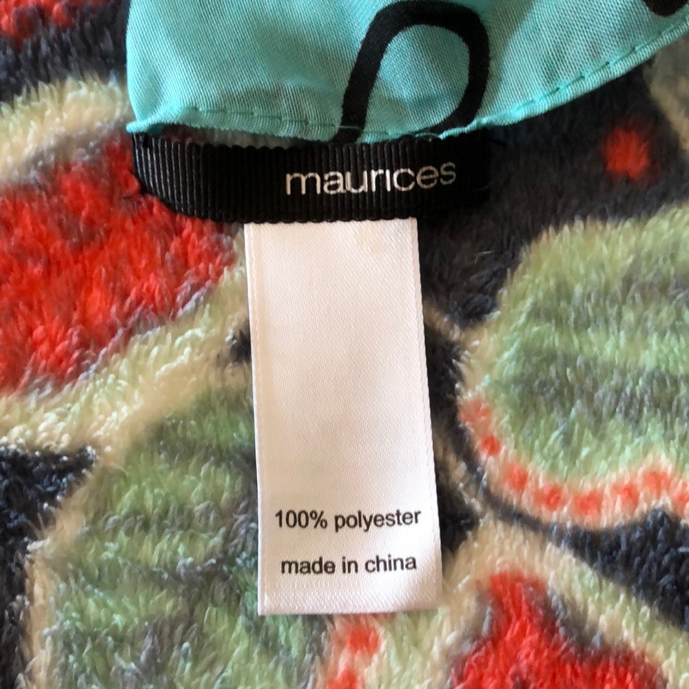 Maurice’s infinity scarf - Picture 3 of 3